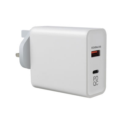 UK Plug Fast Typ C Mobiltelefon Wandladegerät 5V 9V 12V 3A 15V 2.6A PD 36W 45W