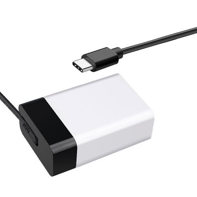 Universelle IEC C6 Eingang Typ C Laptop-Ladegerät mit 45W Ausgang und schnelle Ladung 3.0