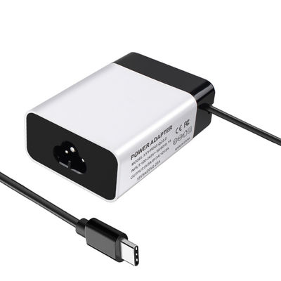 Universelle IEC C6 Eingang Typ C Laptop-Ladegerät mit 45W Ausgang und schnelle Ladung 3.0