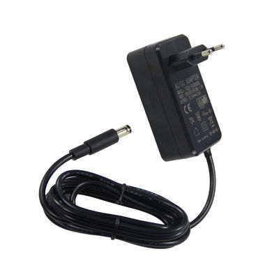 EU-Wandstecker 1M 22AWG Stromversorgungsadapter 12V 5A 5521Mm für LED-Überwachungskamera