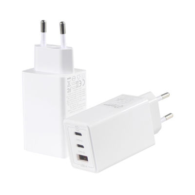 Europäische GaN Tech 3Ports 65W USB C USB-A QC3.0 Ladegerät für Laptop Weiß