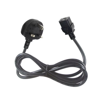 Großbritannien bis C19 Schwerlastnetzkabel für Rechenzentren 16A 250V 14AWG 1,2M schwarz BS1363 Sicherheitszertifiziert