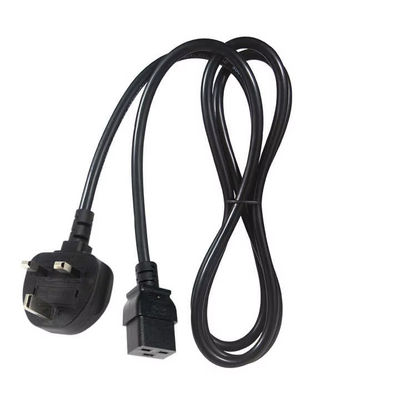 Großbritannien bis C19 Schwerlastnetzkabel für Rechenzentren 16A 250V 14AWG 1,2M schwarz BS1363 Sicherheitszertifiziert