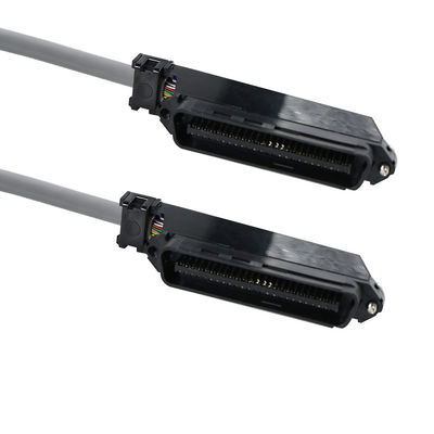 Rechtswinkel 50-Pin männliches RJ21-Telekommunikationskabel mit abgeschirmtem Rundkabel für Sprachpatch-Panels oder Datenverteilung