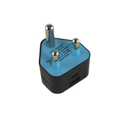 SA-Steckdosen-USB-Ladegerät mit USB-C- und USB-A-Anschlüssen 5V 3,4A