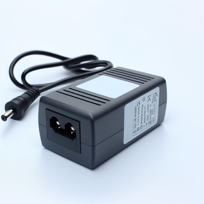12V 1A EU-Stromadapter Wechselstrom zu Gleichstrom 5,5x2,1 mm CE-zertifiziert